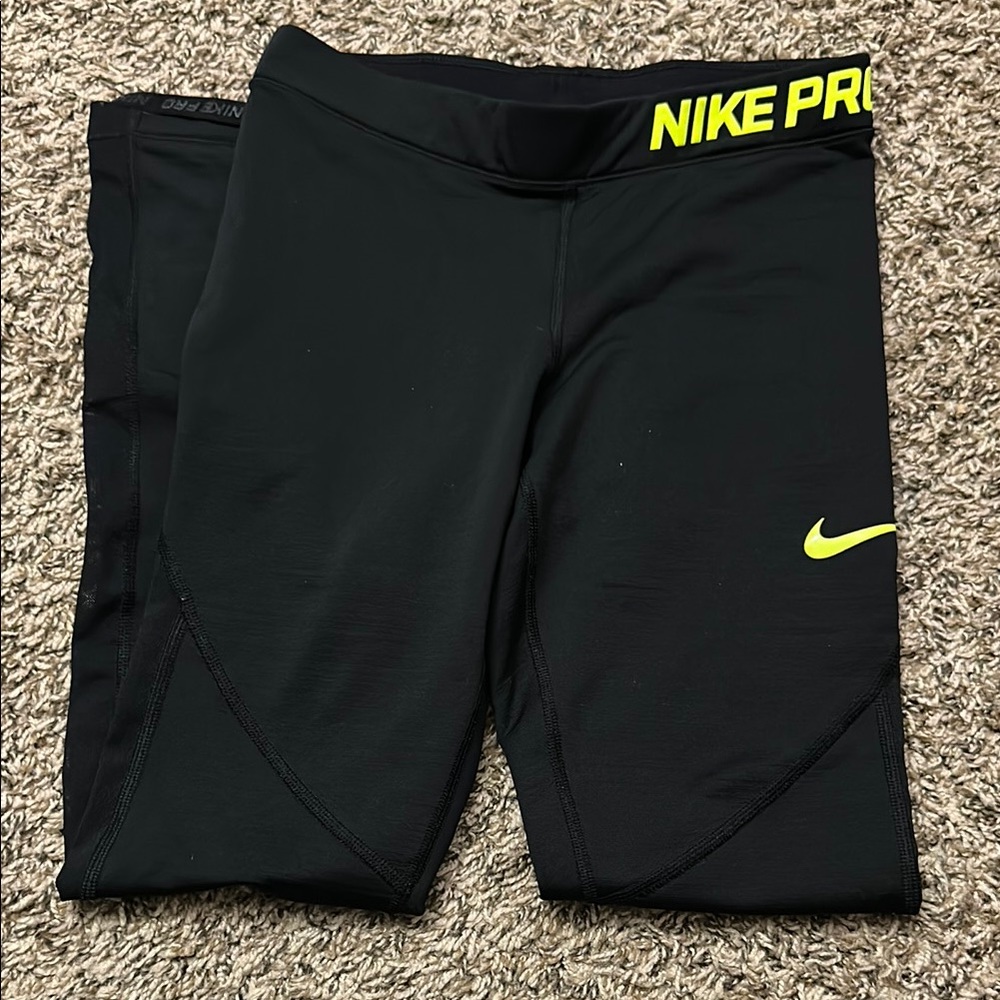 Nike Pro Women’s Leggings
